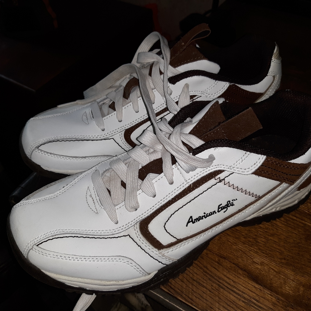 🐥American eagle tennis shoes